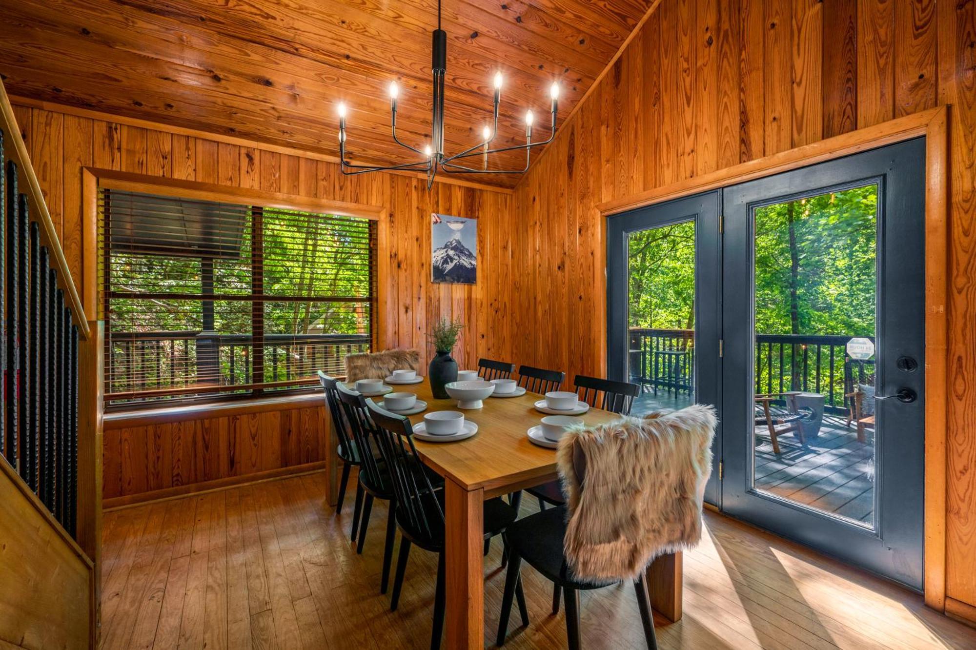 Escape To Sugar Chalet: The Rustic Modern Retreat Gatlinburg Exterior photo